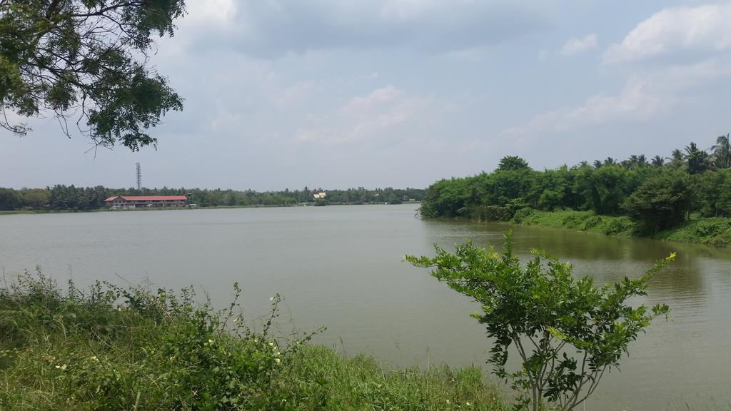 Sunhill Lake Tourist Rest Hotel Anuradhapura Exterior photo